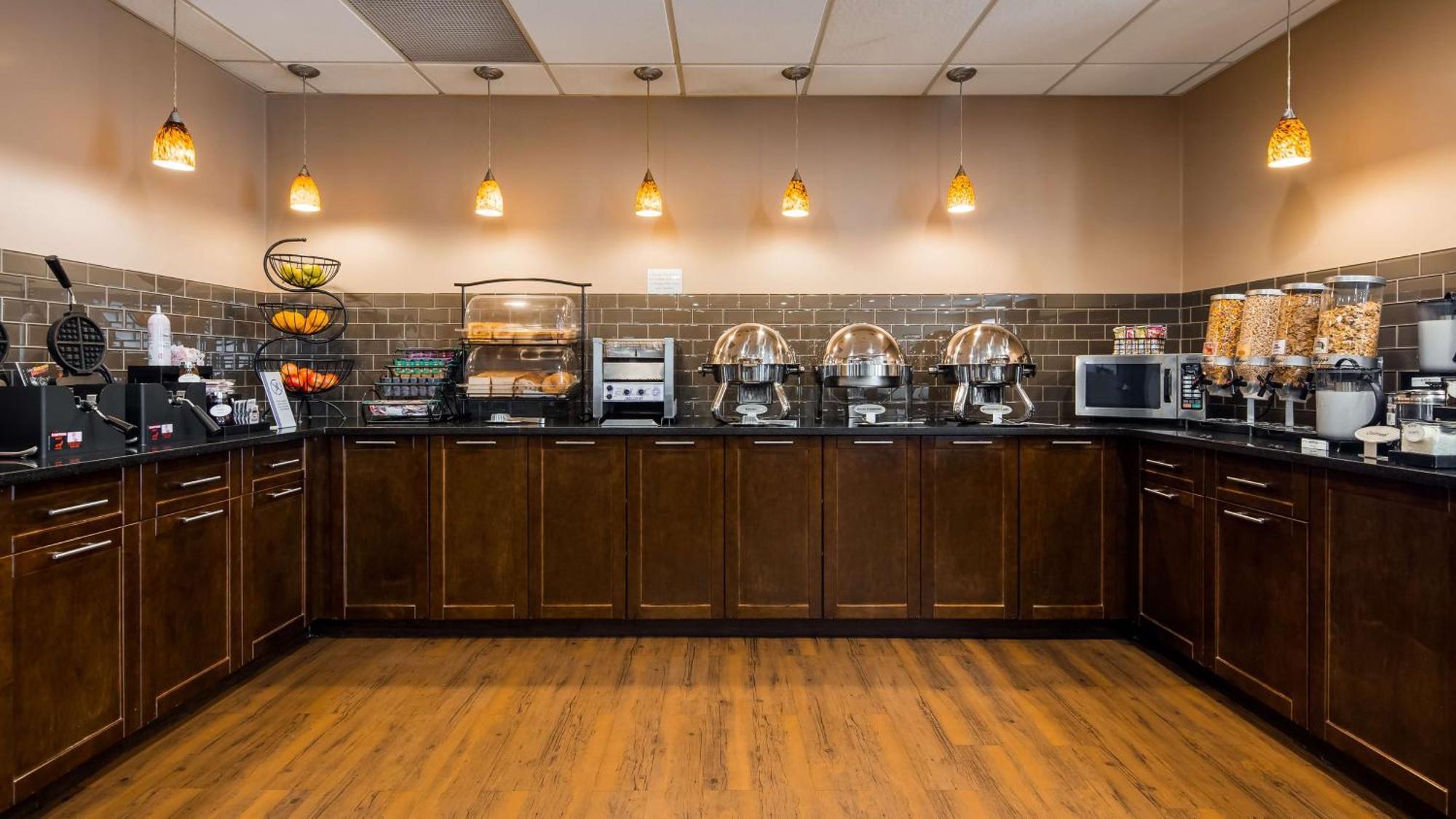 Best Western Blairmore Saskatoon Dış mekan fotoğraf